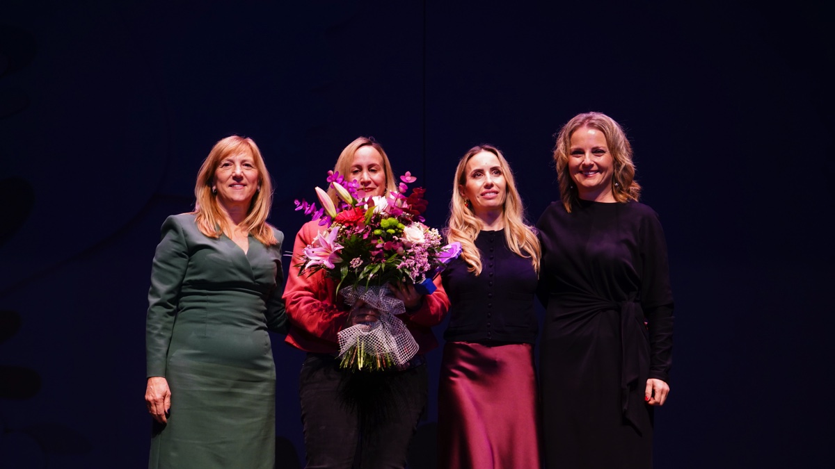 Berja celebra el Día de la Mujer 2025 con un emotivo homenaje y premios a la igualdad